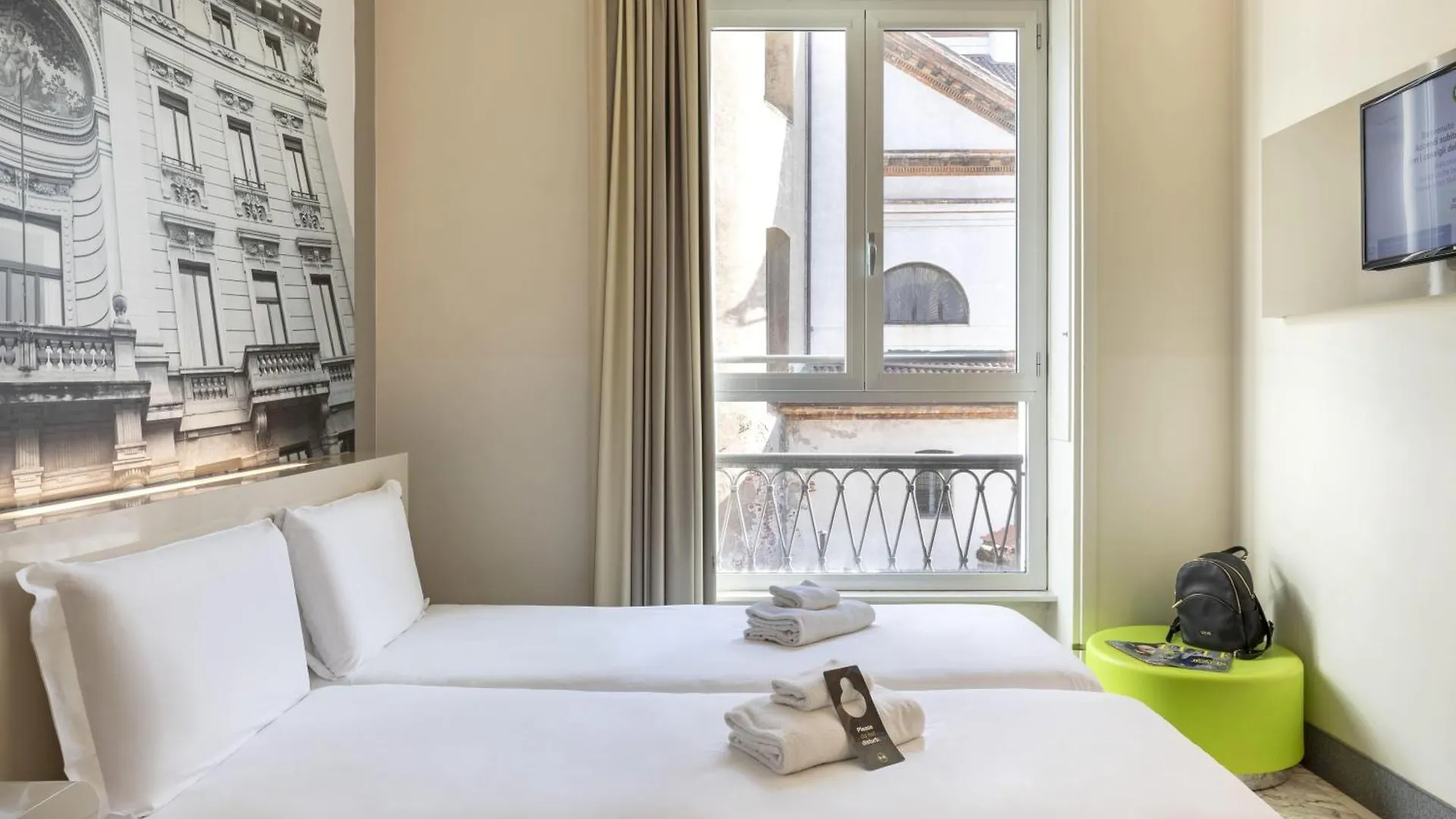 B&B Hotel Milano Sant'Ambrogio 3*, Milan